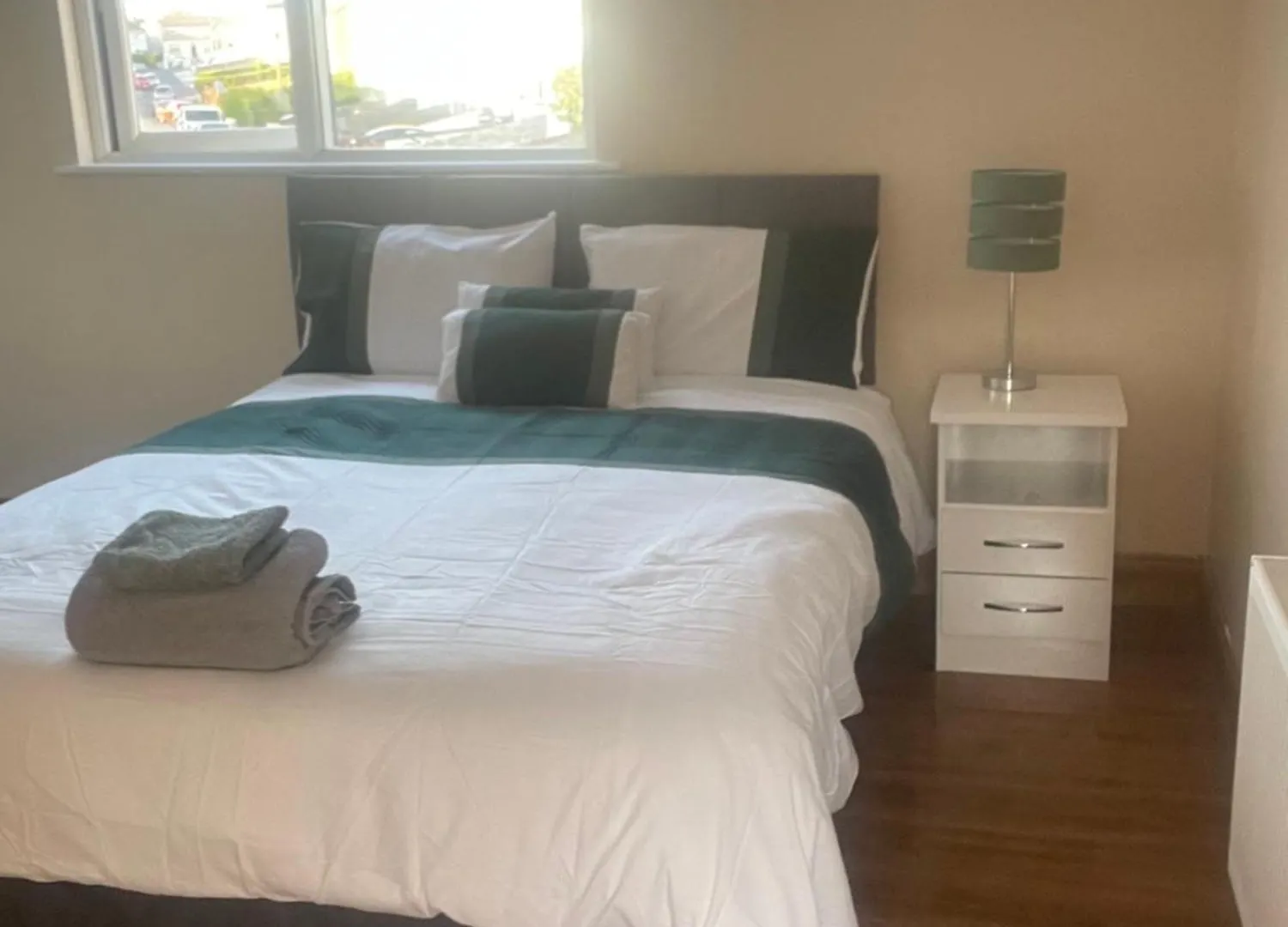 Rooms With Cont Breakfast Galway City contacts